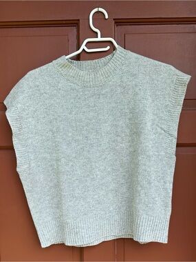 SHEIN Light Gray Sleeveless Knit Sweater Vest